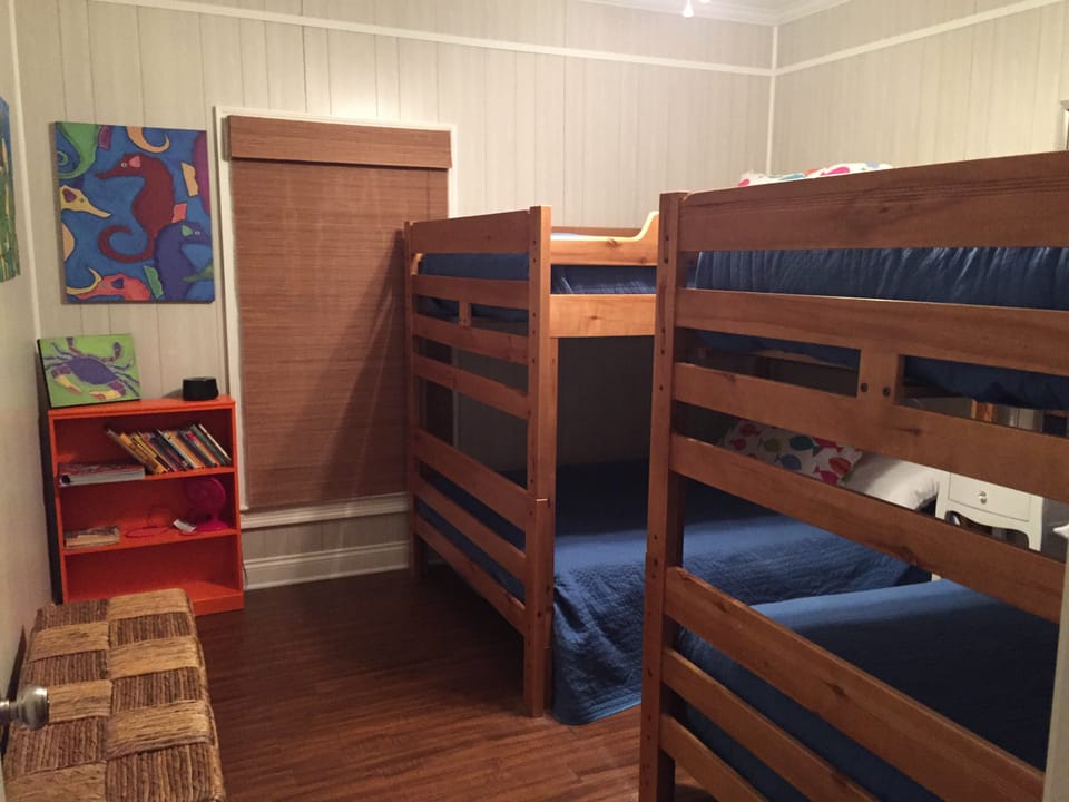 bunkroom #2 (2-double/double)