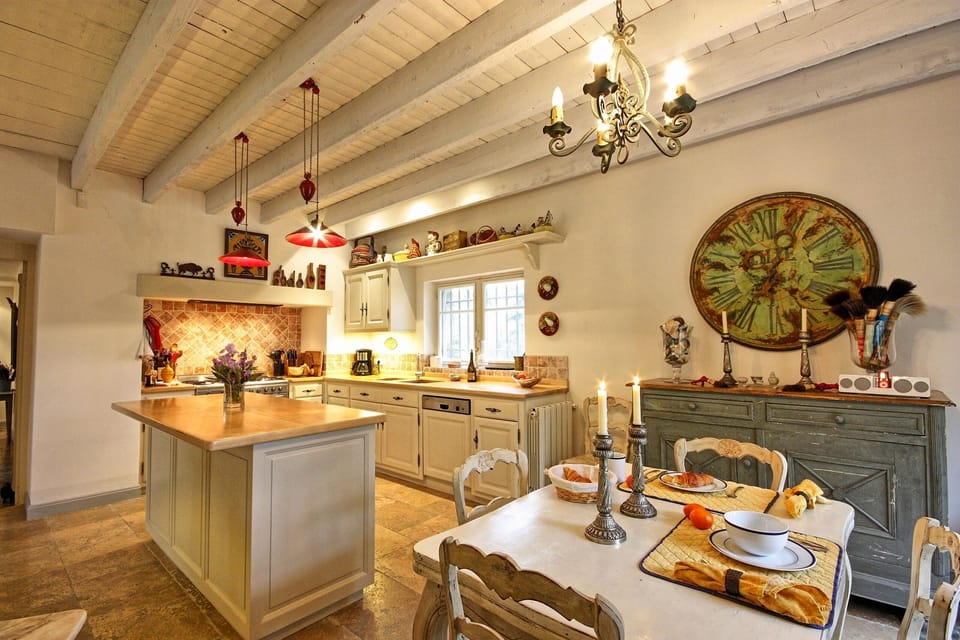 Kitchen/dining