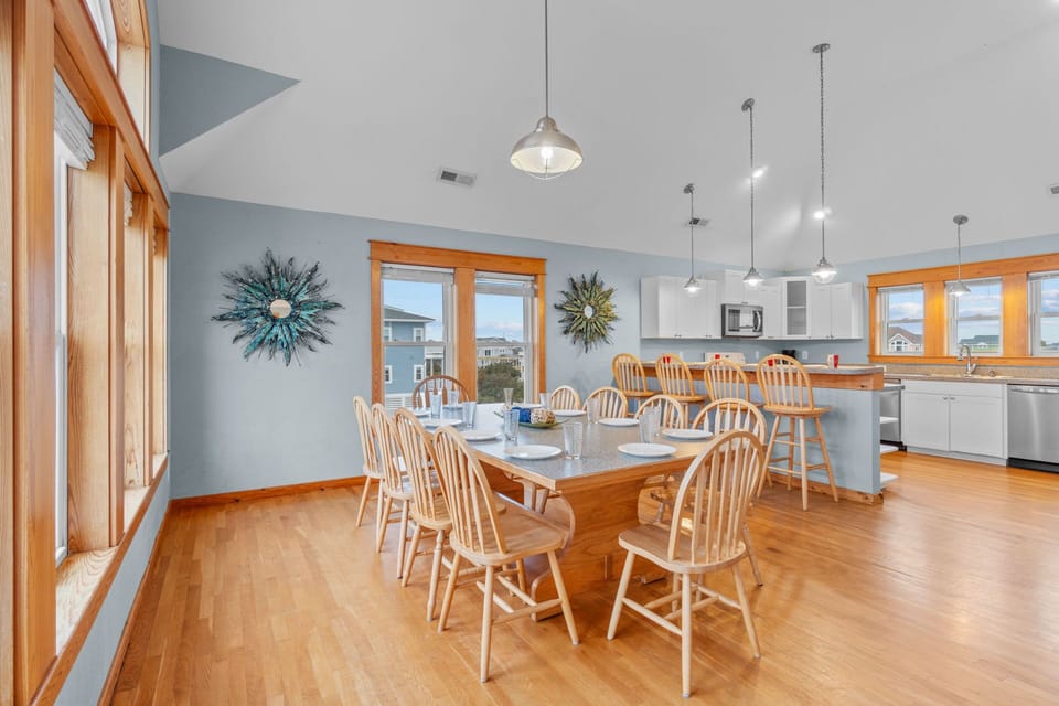 Surf or Sound Realty - 422 - Prevailing Wind - Dining Area -1-2