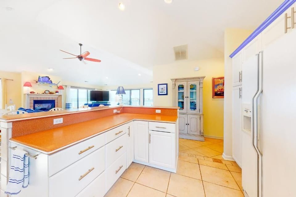 Spacious Kitchen