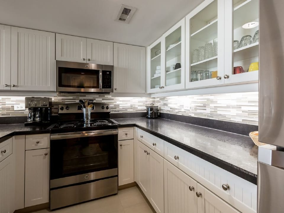 Newly remodeled kitchen with all the amenities, including crockpots.