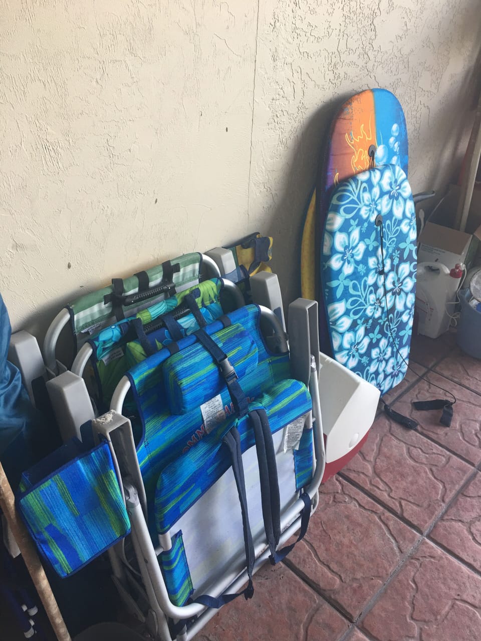 Backpack tommy bahama beach chairs , boogie boards (3)