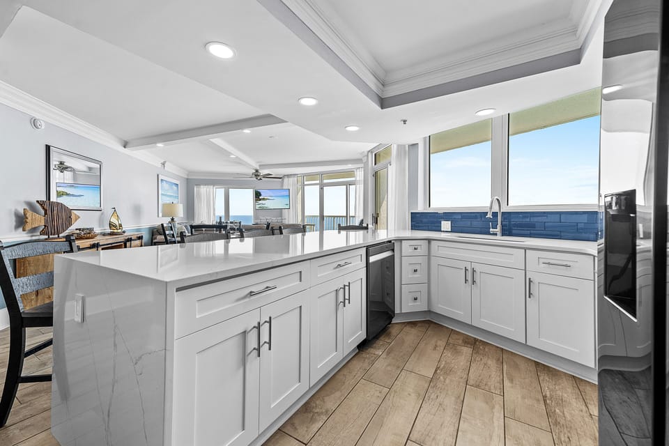 Quartz countertops, views of the ocean in every direction!