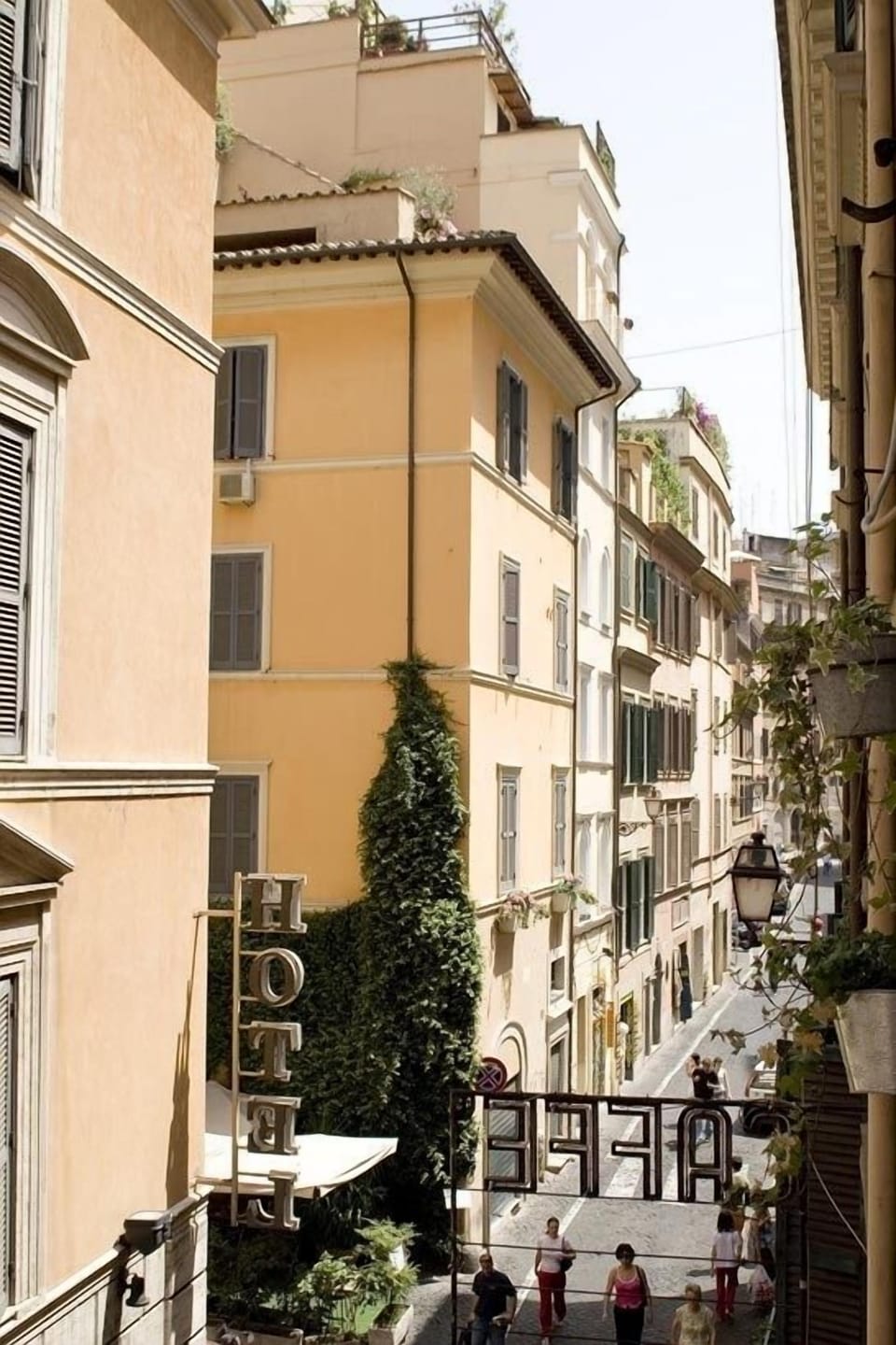 Street view / Historical district #1 / the most central district of Rome.