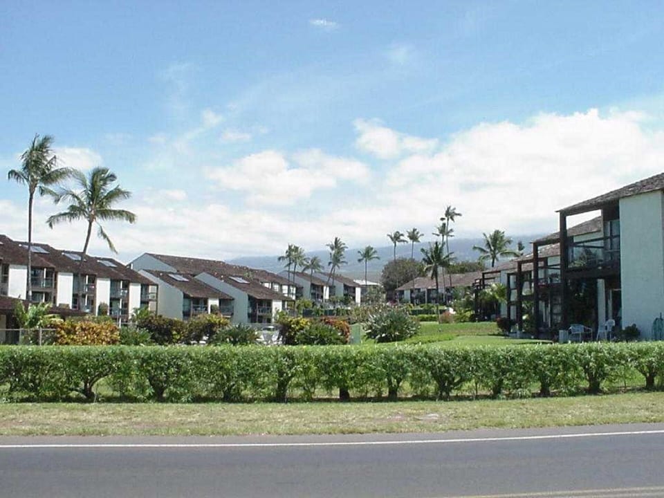 Hale Kamaole Complex from Kam III