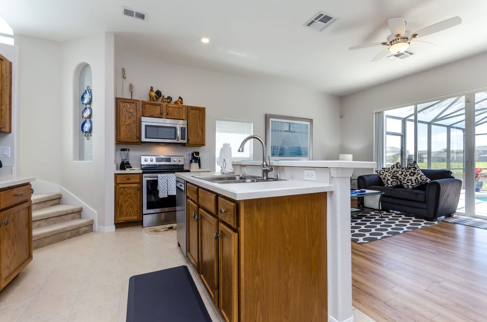 Full Kitchen