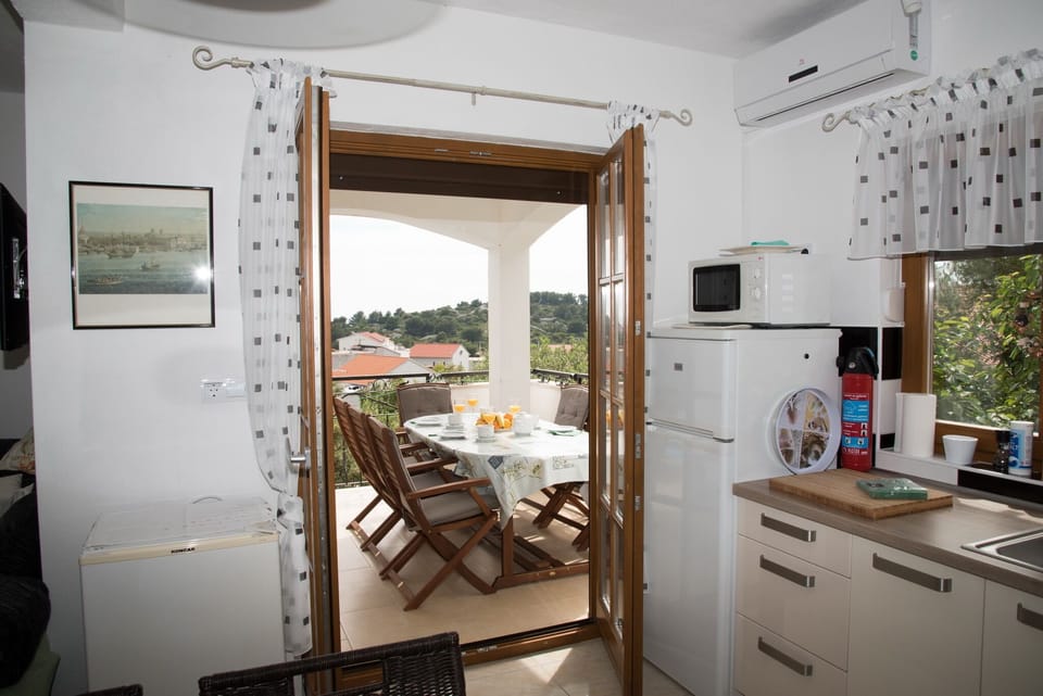 Loggia-kitchen 1th.floor