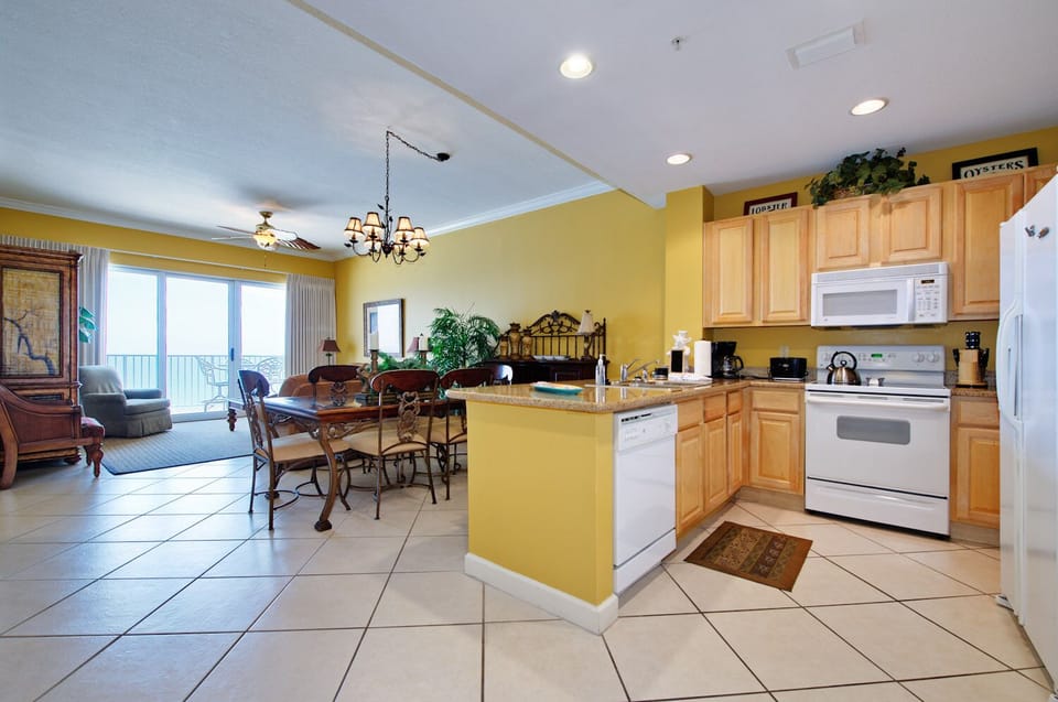 Kitchen, dining room, living room