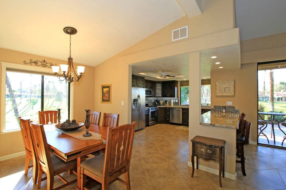 Dining Room & Kitchen