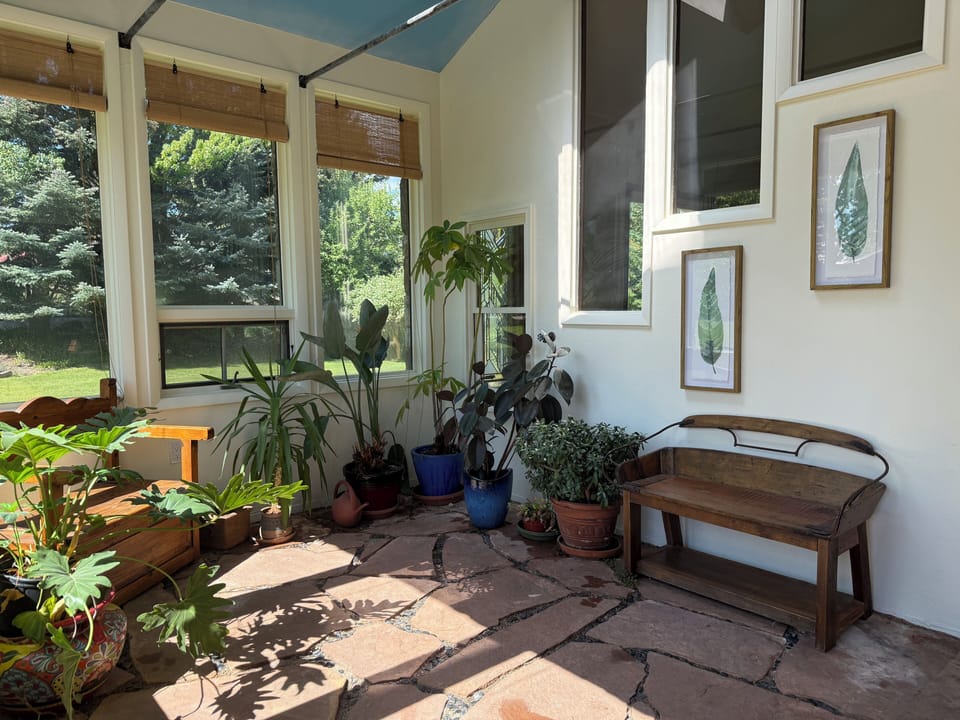 Green room and foyer.