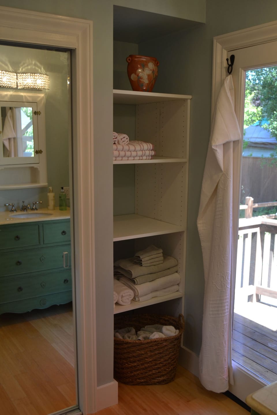 bathroom storage