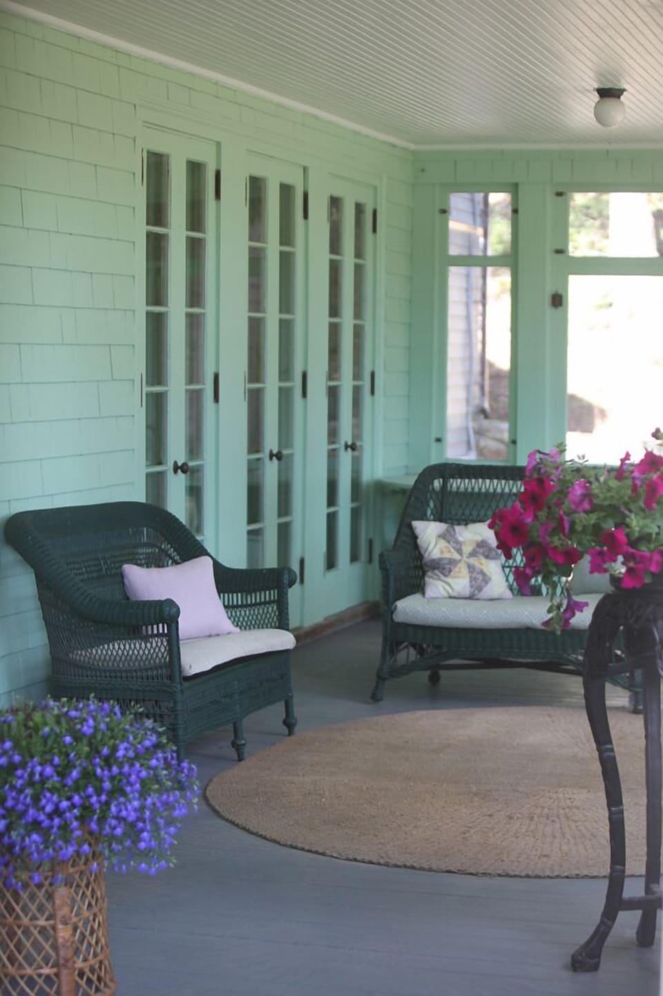 Screened-in porch