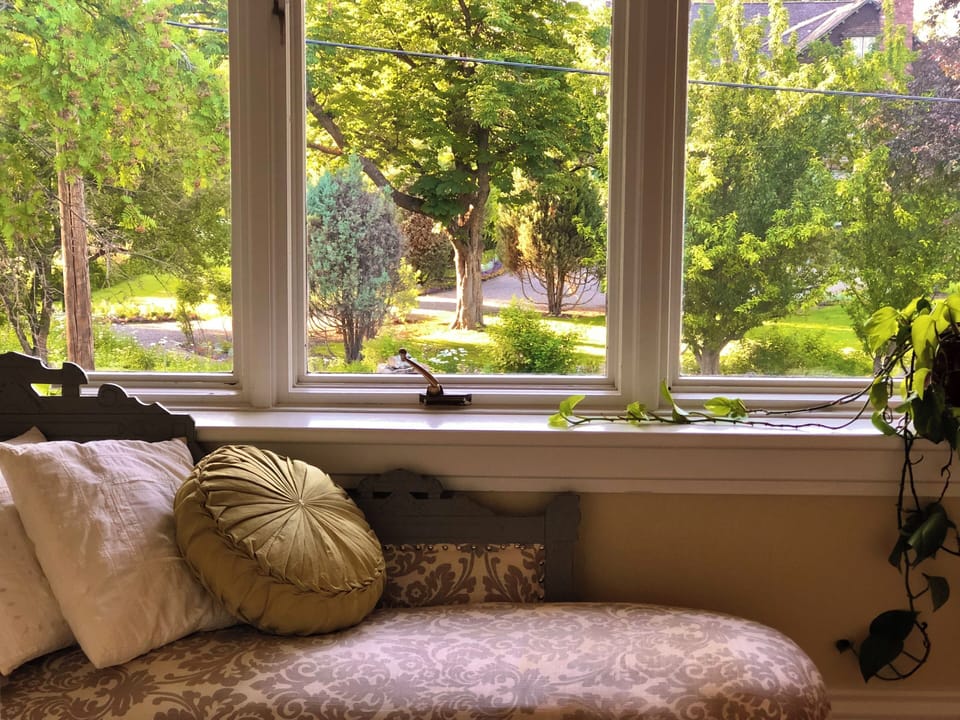 View to Conrad mansion grounds