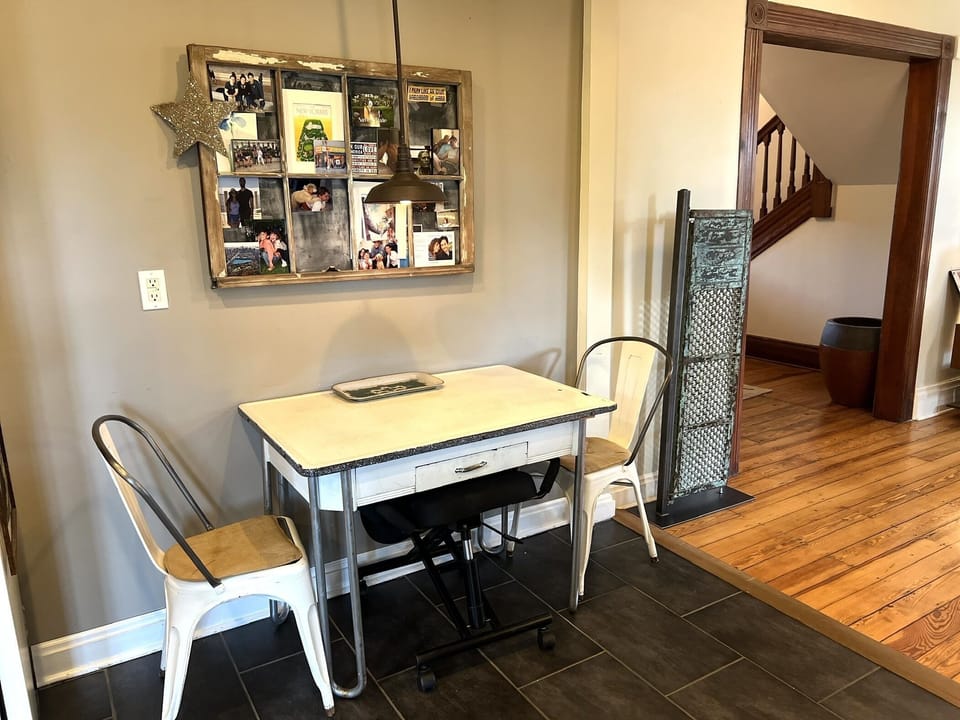 Breakfast nook