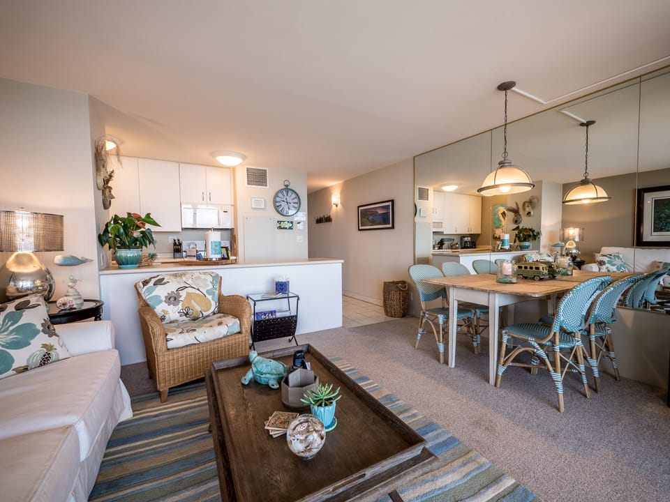 Open living room to Kitchen