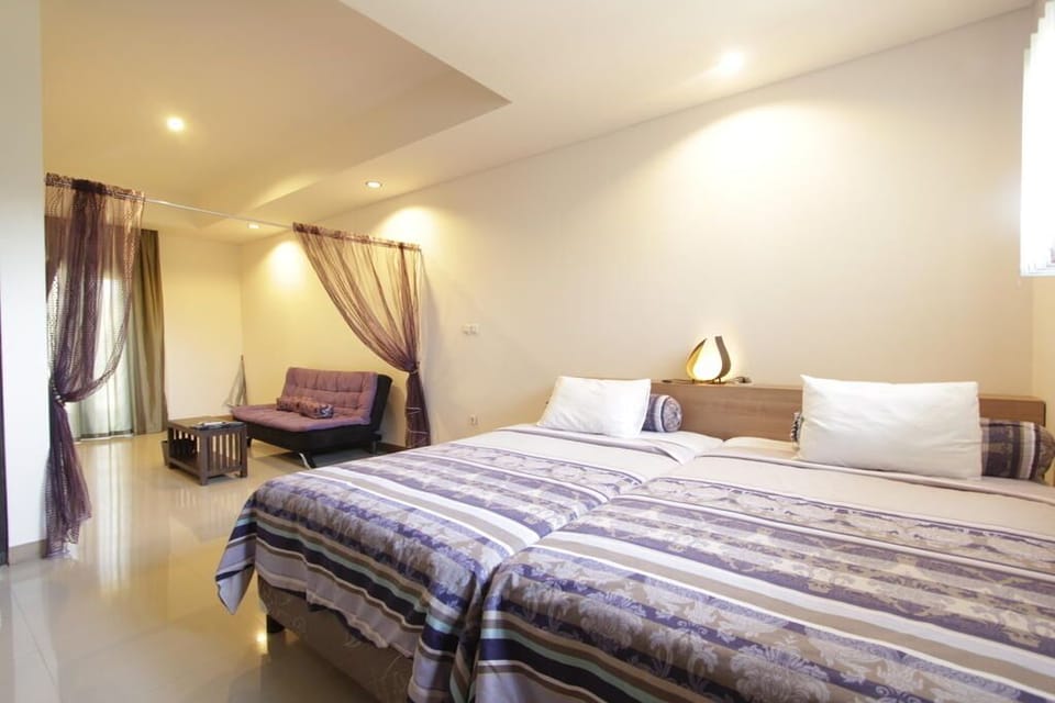 Deluxe Room Beachside