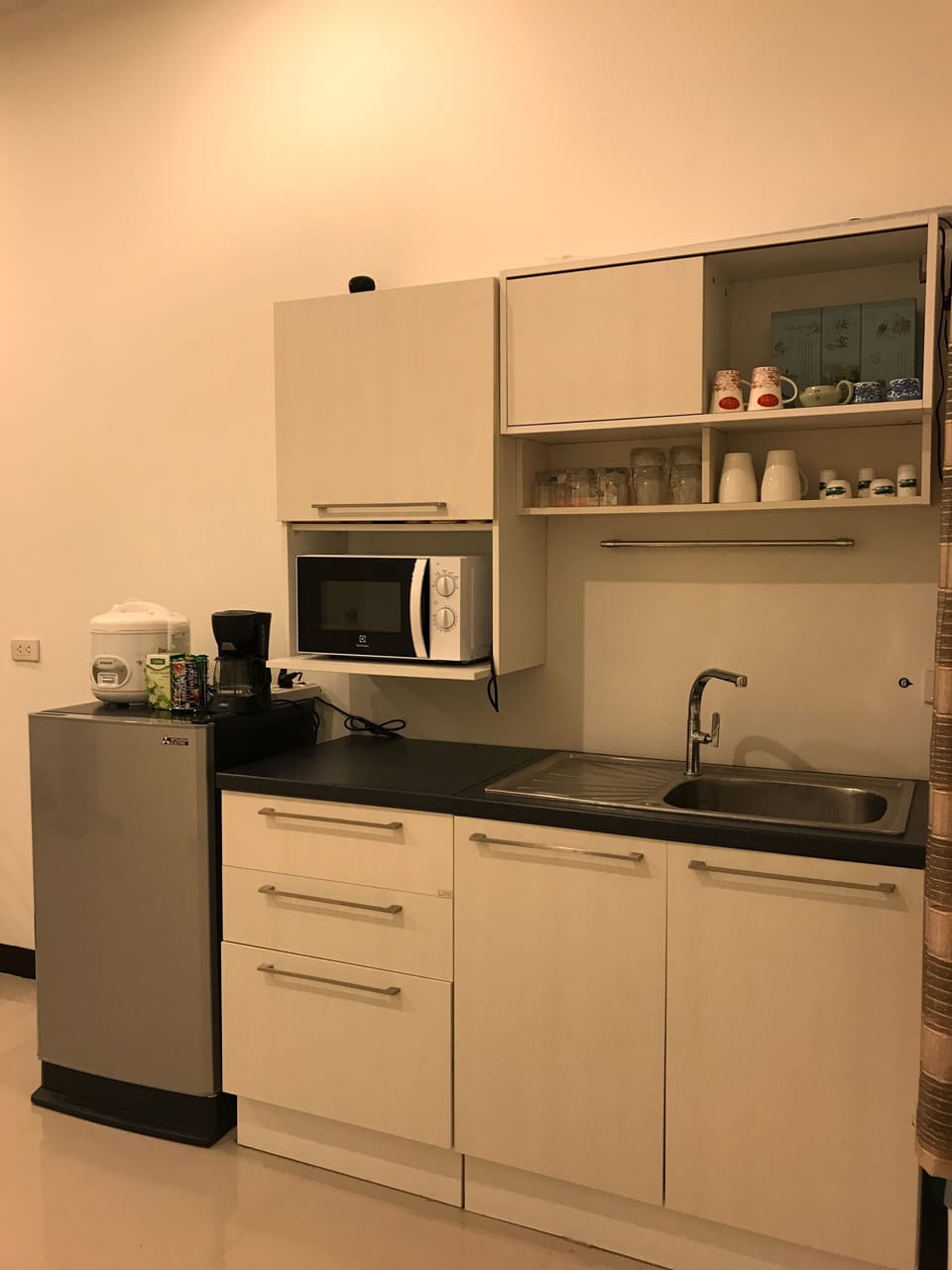 Mini Kitchen with Microwave