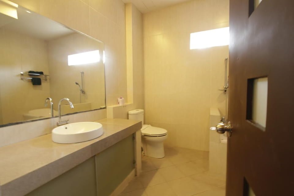 2 Bedroom Beach Side
