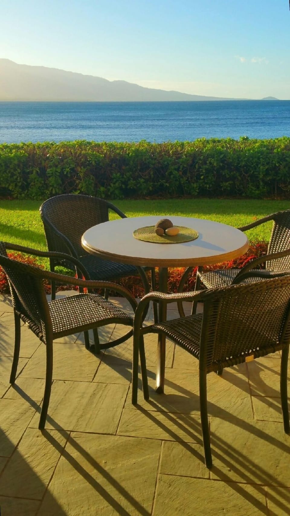 Lanai Dining