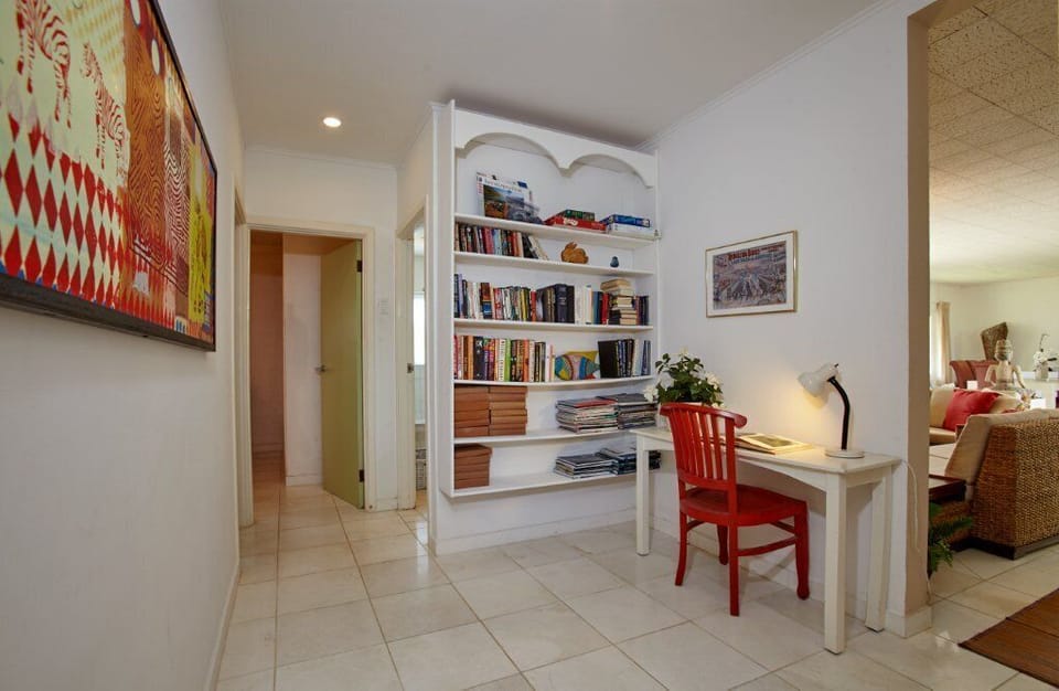 Hallway to bedrooms