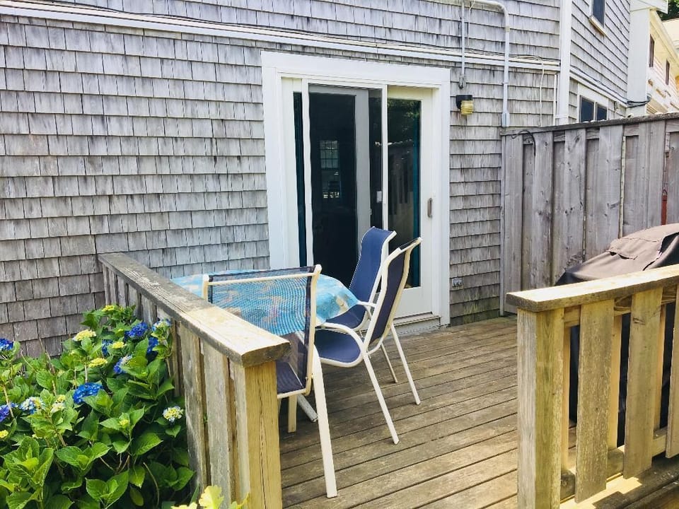 Small back deck with gas grill