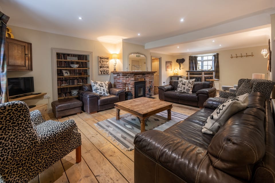 Ground floor:  Sitting room with open fire