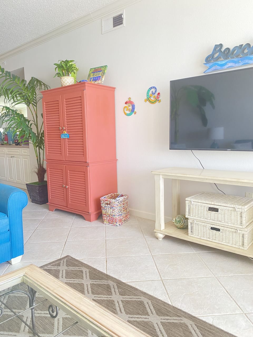 Living Room with 55" Smart TV
