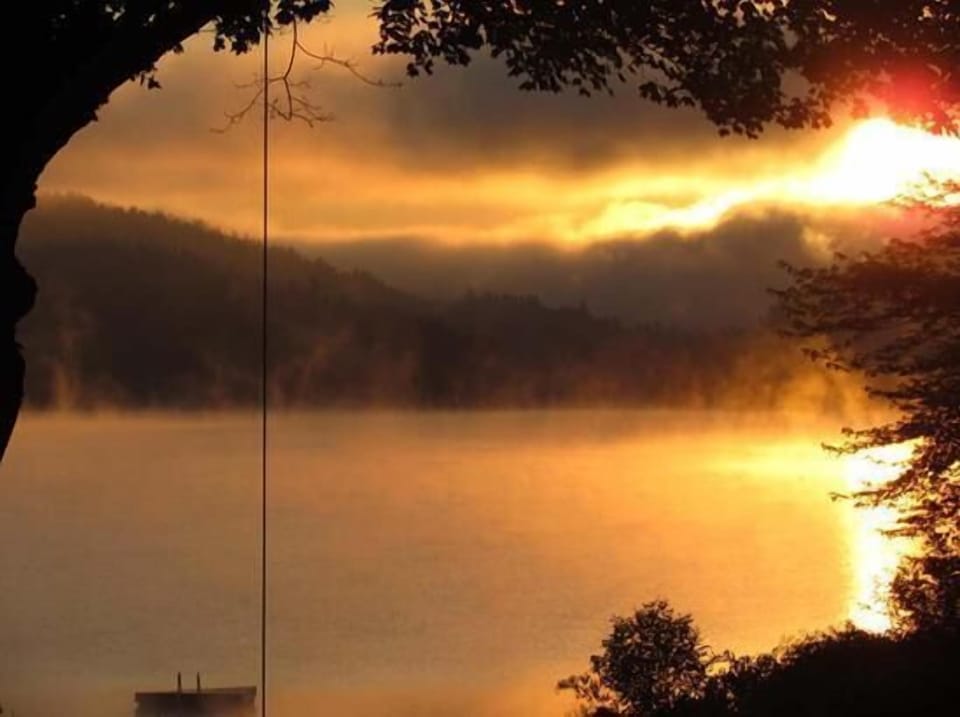 A beautiful morning at the lake 