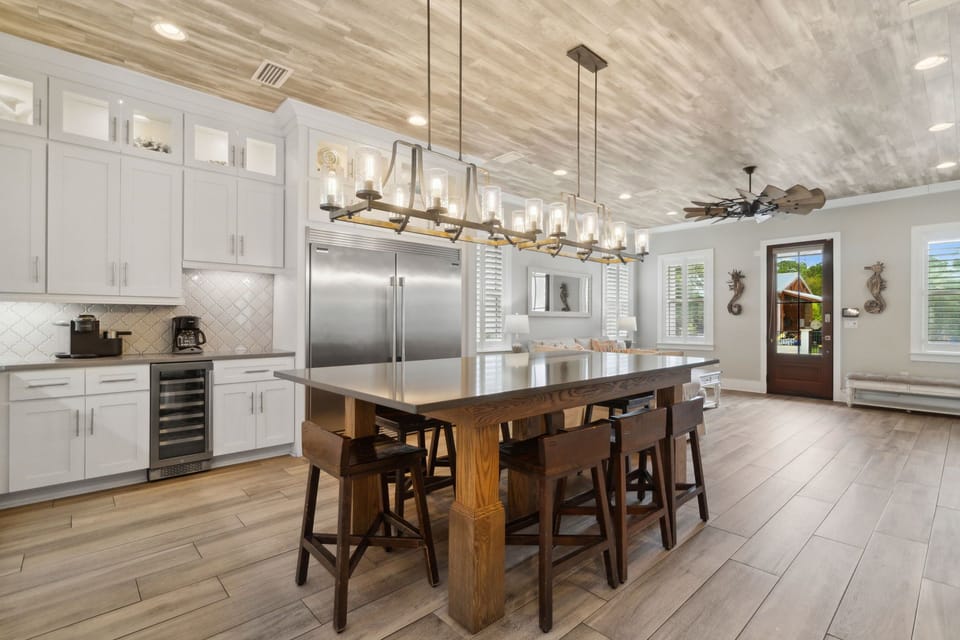 First Floor Gourmet Kitchen - Dining for 8