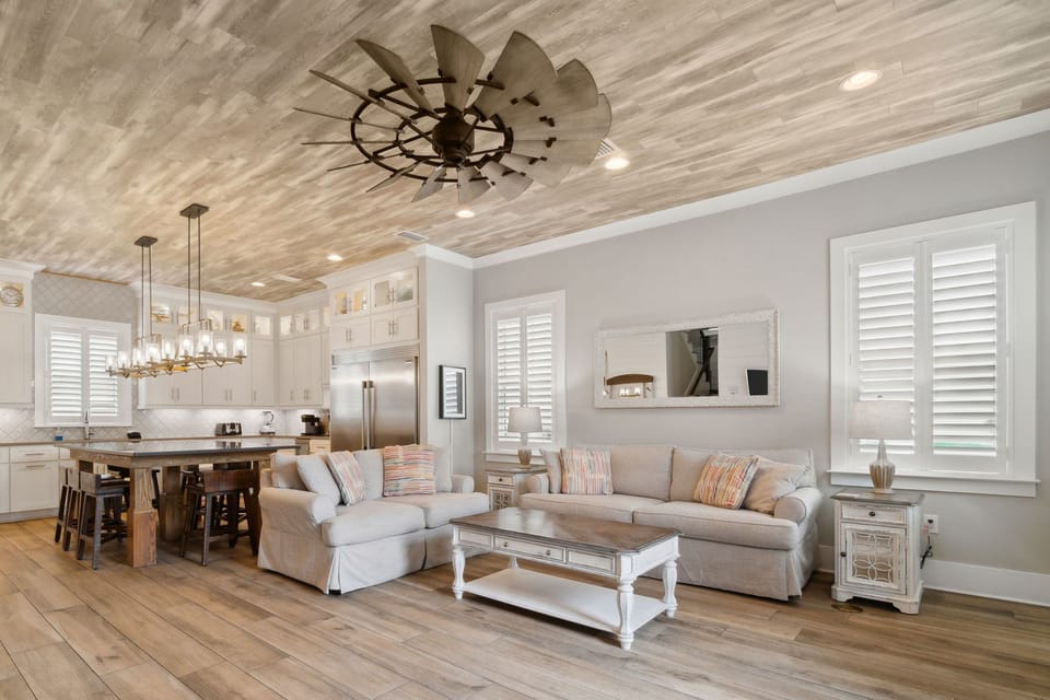 First Floor Living Room - Kitchen - Dining for 8