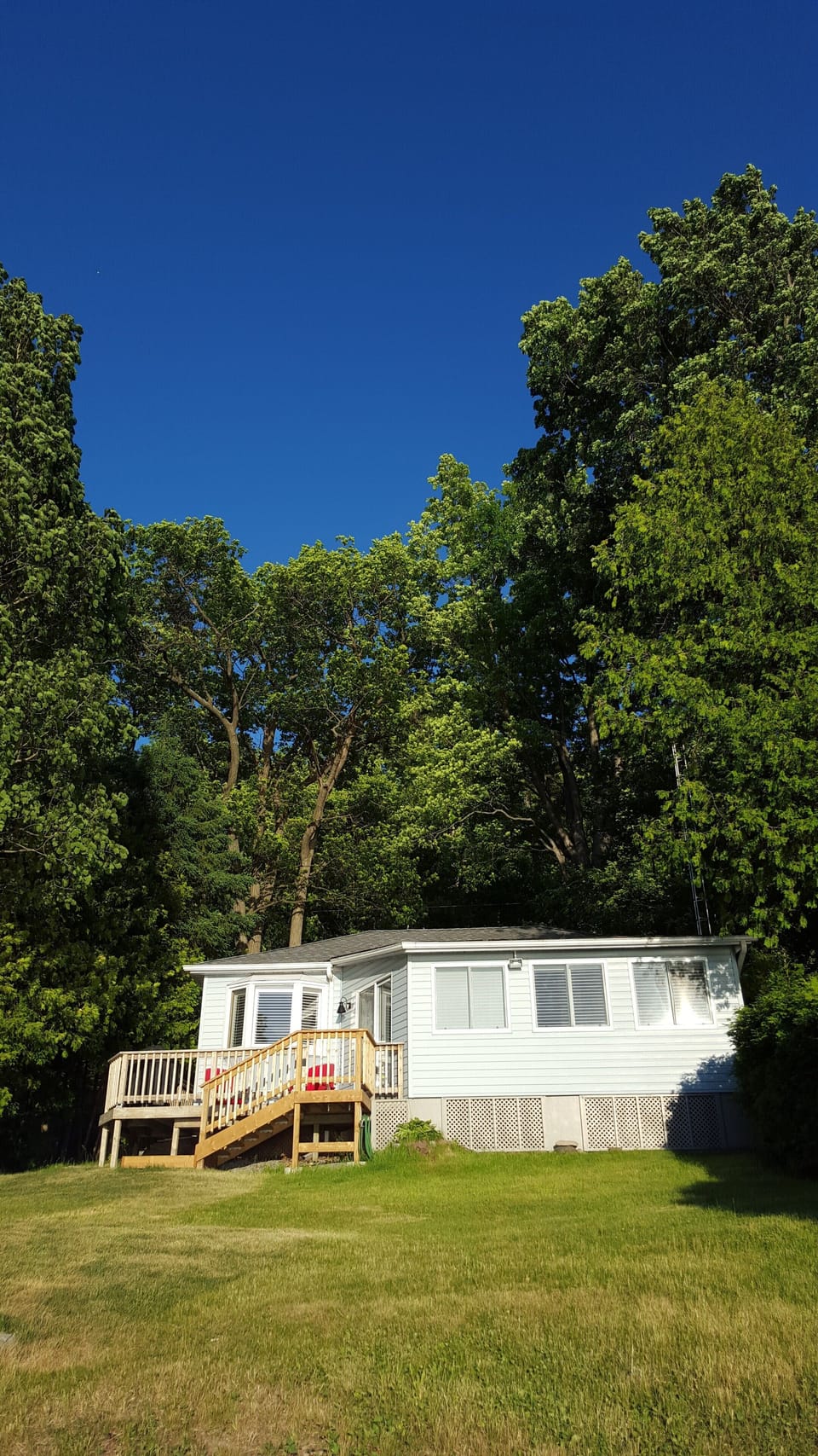 Bright and sunny in this west-facing property