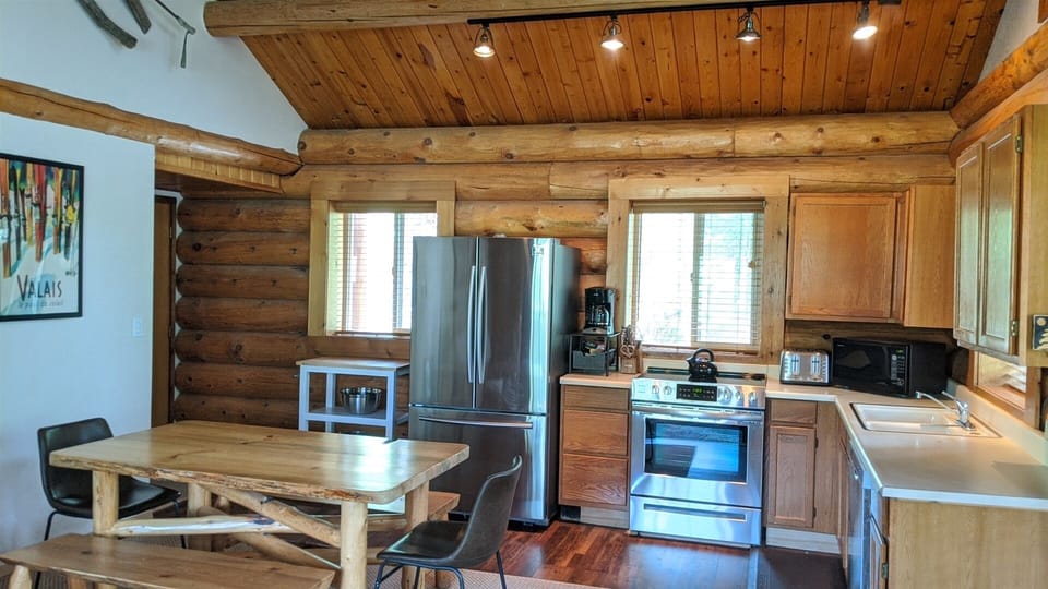 Main Floor Kitchen & Dining