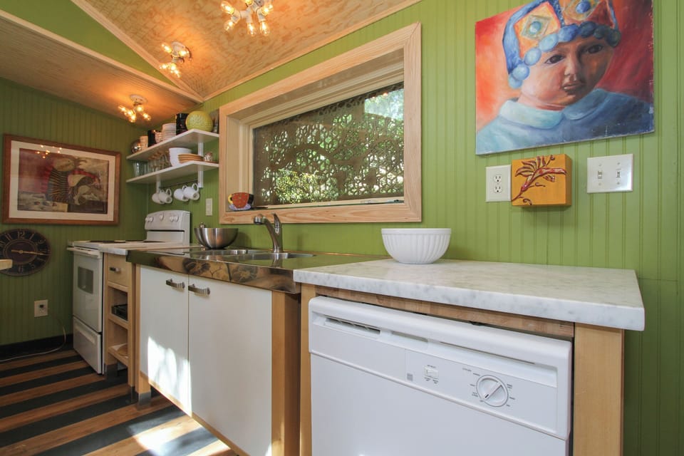Kitchen 1