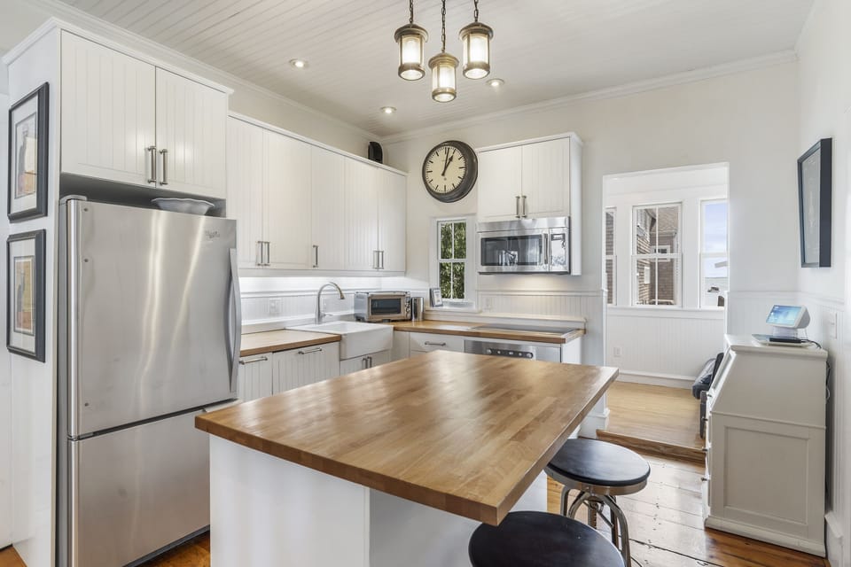 Well-equipped kitchen