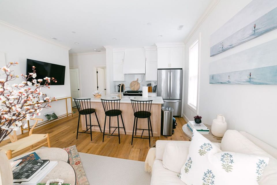 Living Room Unit C