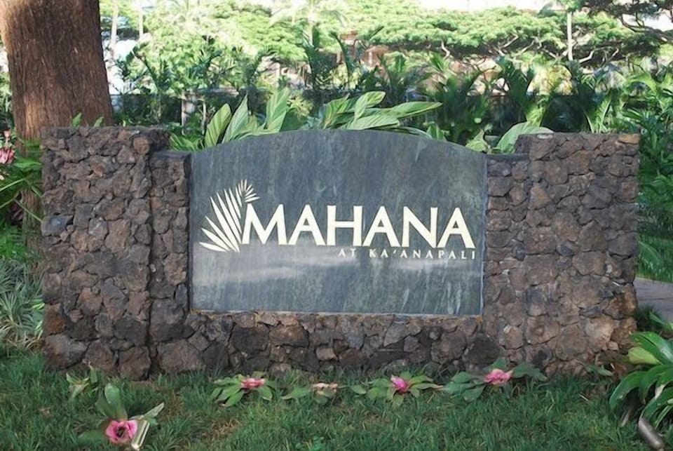 Welcome to the Mahana Resort!