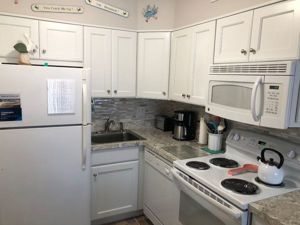 Fully equipped kitchen