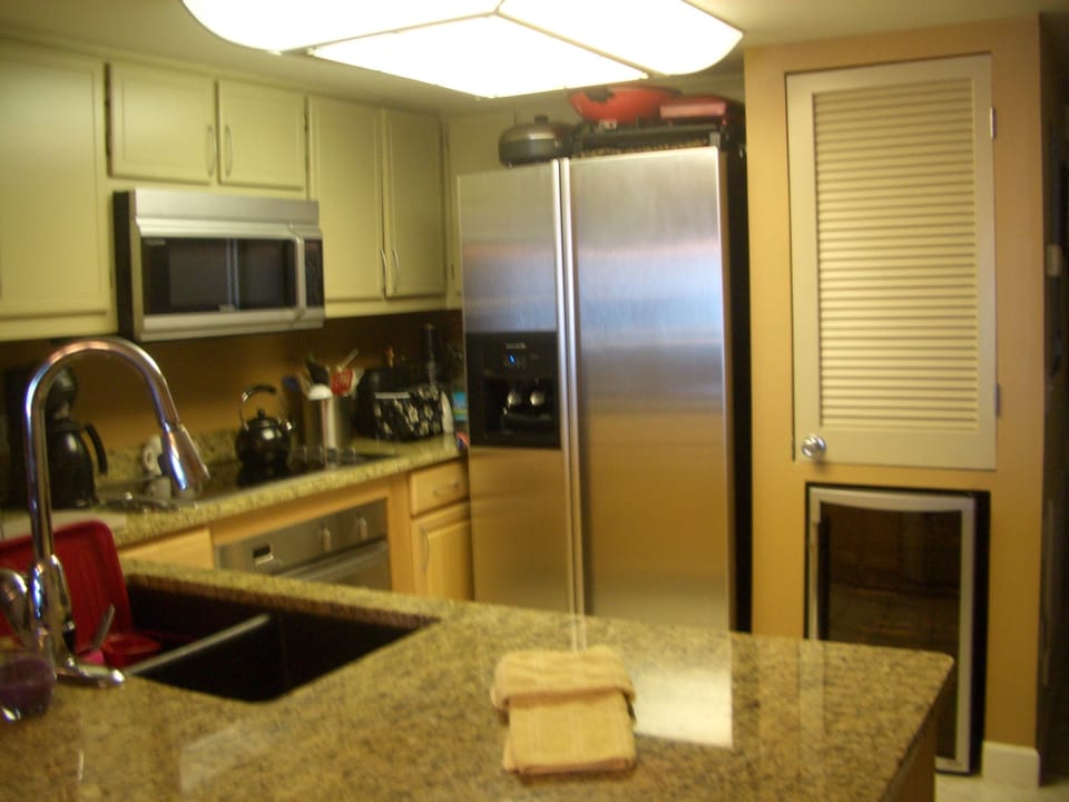 .Kitchen with wine cooler