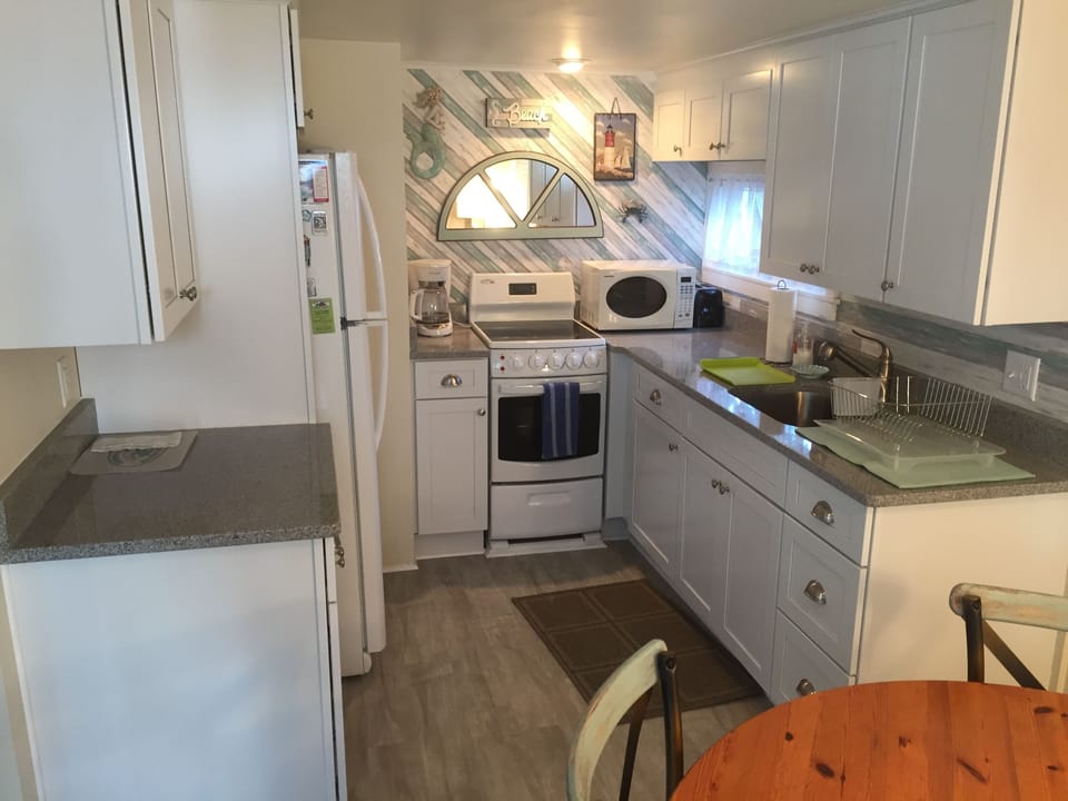 New Kitchen with Granite countertops