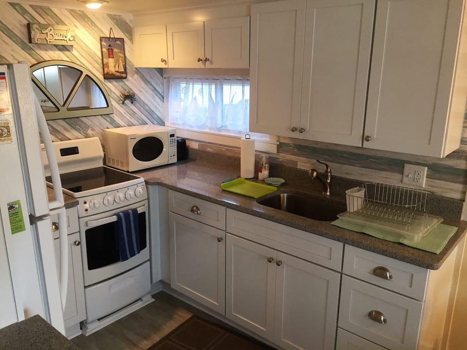 New sink and faucet