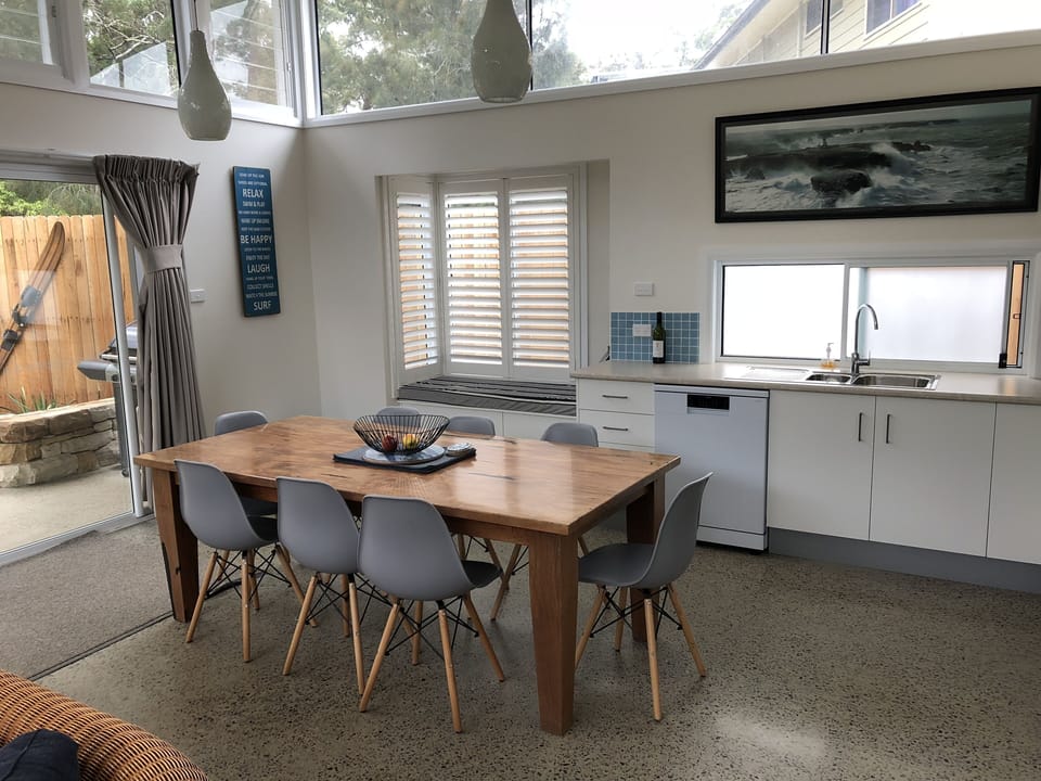 Dining & Kitchen