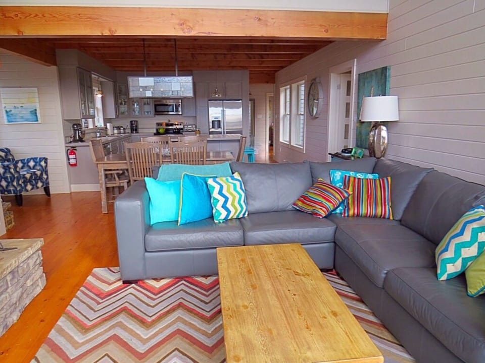 kitchen/dining and living room