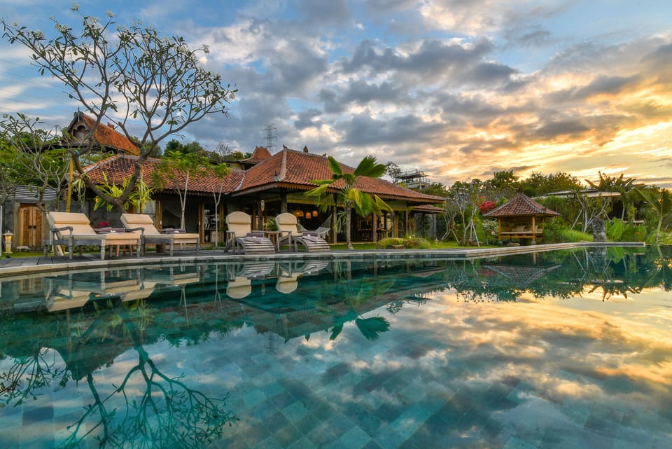Romantic Villa Madoe