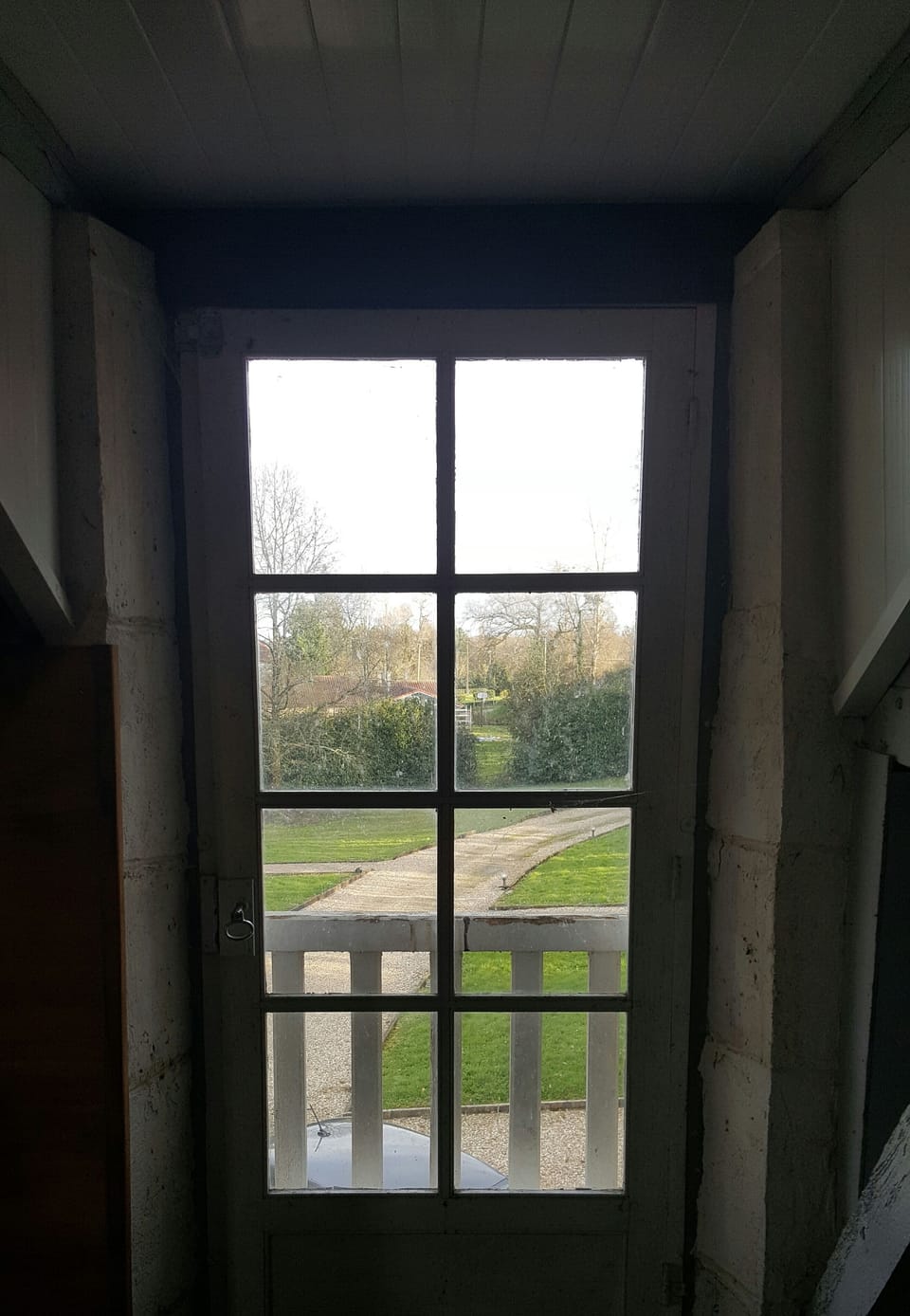 View from the play room/den onto the drive.