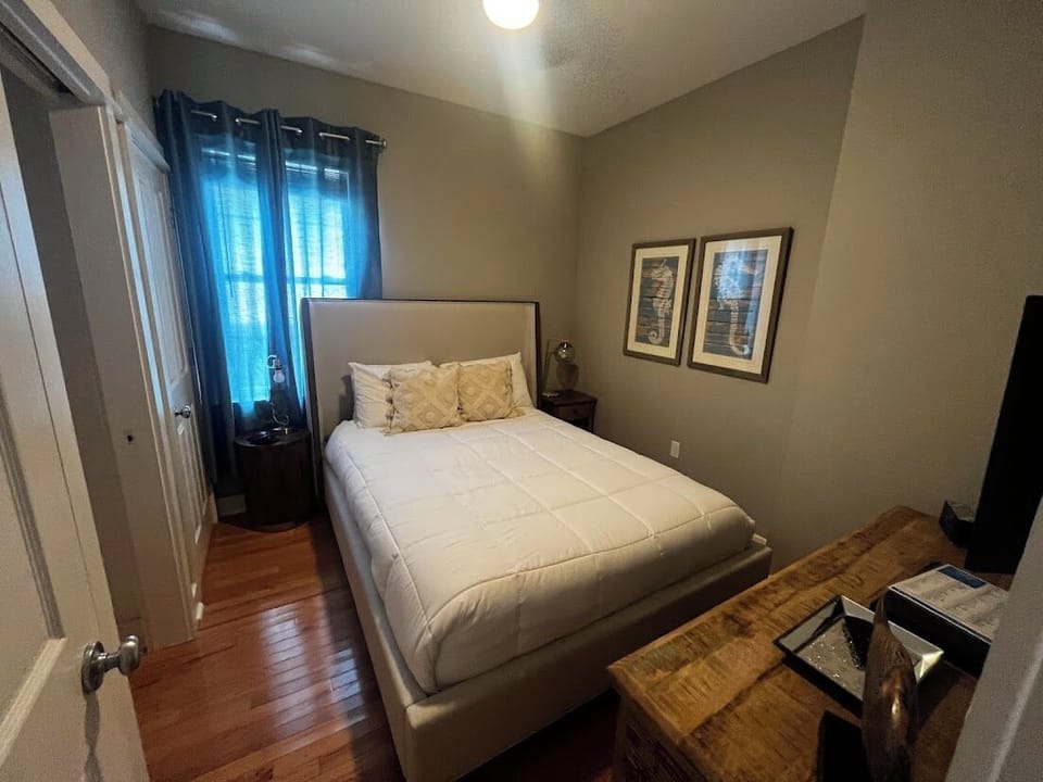 Bedroom 3 with queen bed and plenty of closet space. 