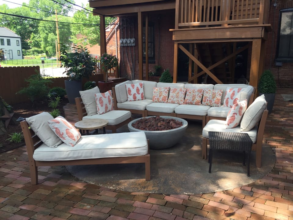Outdoor courtyard and firepit