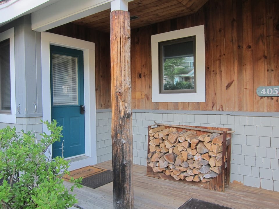 Entry to unit 