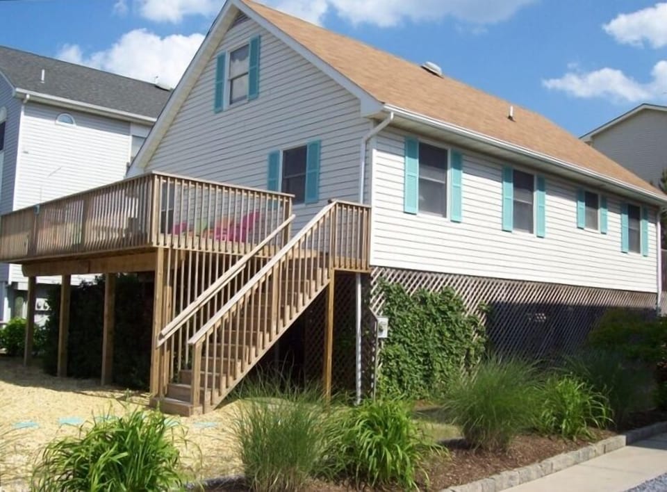 "The Cottage", E. West Virginia Avenue, Fenwick Island