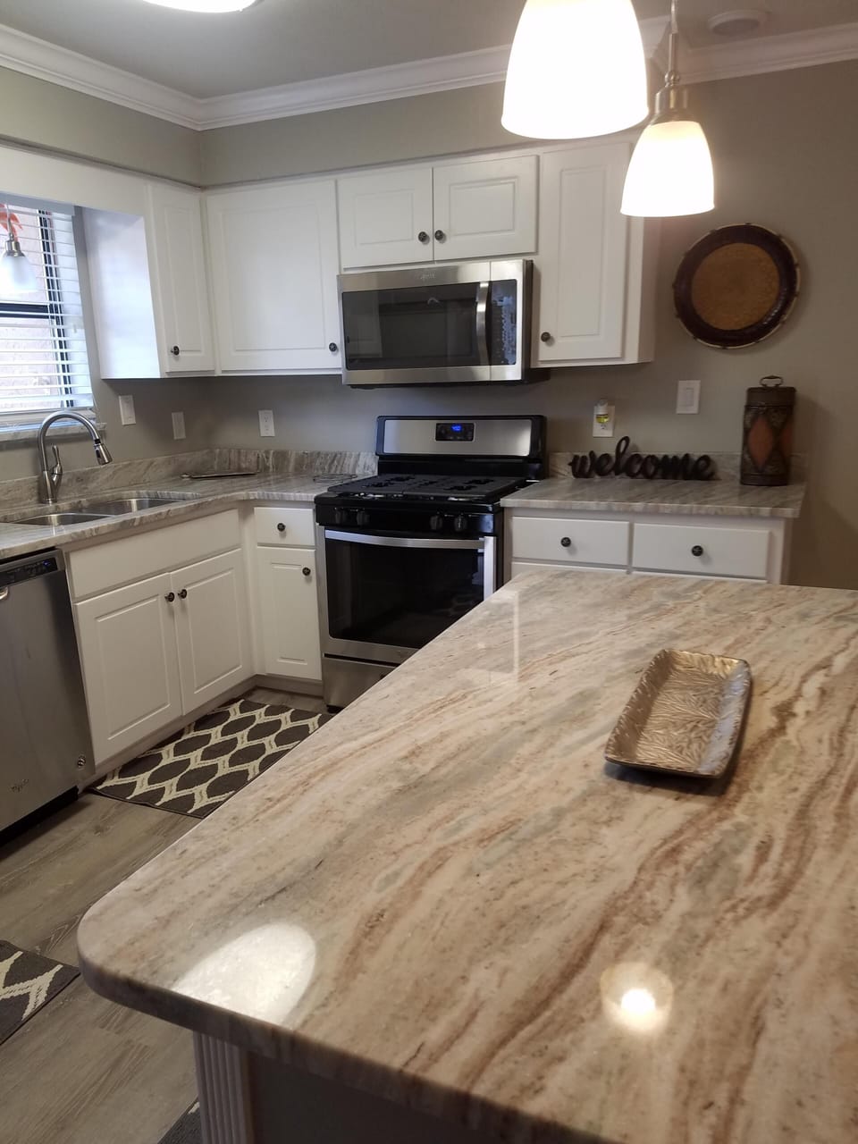 Granite Island Style Kitchen