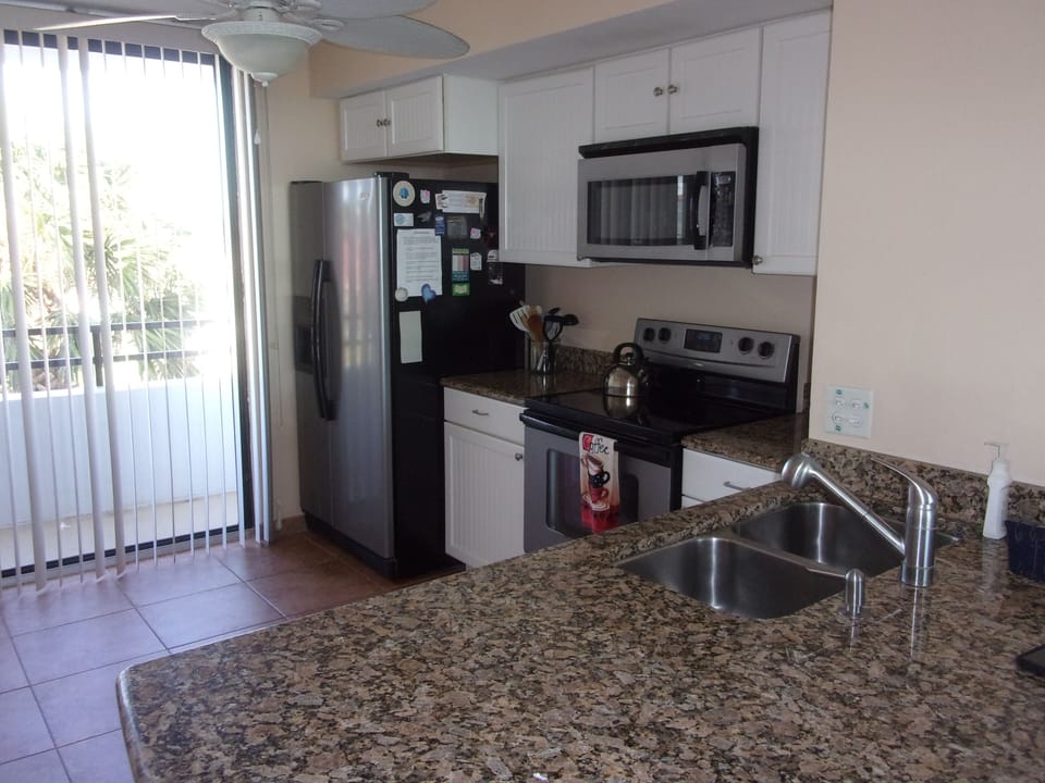 Prepare your favorite meals in the fully equipped kitchen